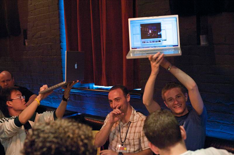 Illustration for article titled The Ars and Giz WWDC Party Was a Good Time